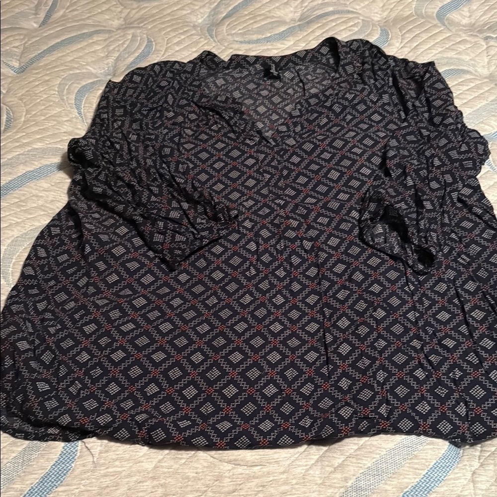 Women’s Gap Geometric Patterned Top